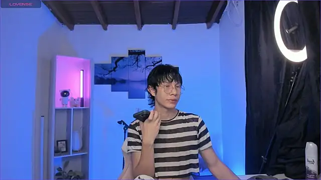 odelei online show from November 4, 2025, 8:56 pm