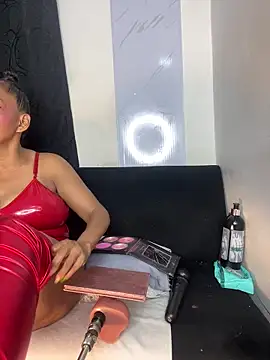 chiquimaturesexy online show from March 28, 2026, 9:38 pm