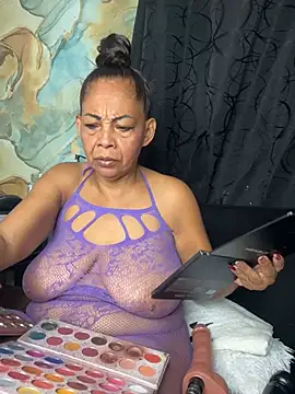 Snapshot of chiquimaturesexy chatting on May 25, 2026, 11:36 pm chiquimaturesexy online show from May 25, 2026, 11:36 pm