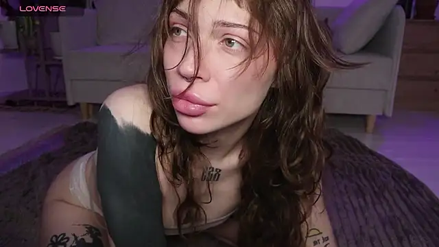 Snapshot of PaulaPratt chatting on February 4, 2026, 5:35 am PaulaPratt online show from February 4, 2026, 5:35 am