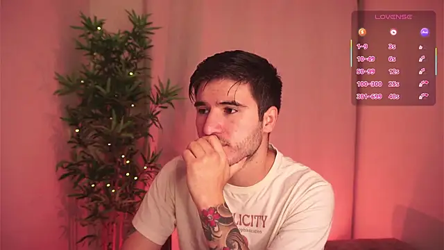 Tony Wylie online show from November 18, 2025, 9:56 am