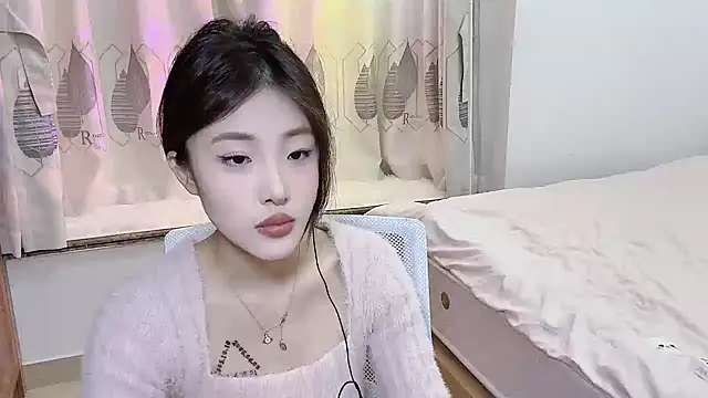 Vania-818- online show from January 7, 2025, 7:52 am