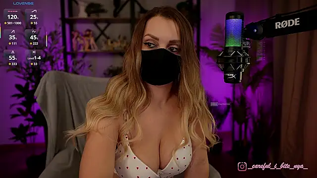 Snapshot of careful_i_bite_nya chatting on February 14, 2026, 7:14 pm careful i bite nya online show from February 14, 2026, 7:14 pm