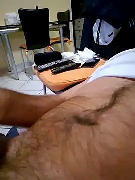 1talianBeutifulCock online show from February 12, 2025, 6:51 pm