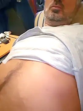 1talianBeutifulCock online show from October 17, 2025, 10:50 am