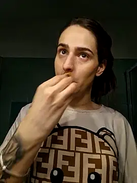 perla97 online show from February 3, 2026, 5:18 pm