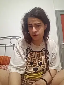 perla97 online show from December 17, 2024, 7:59 pm