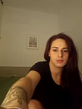 perla97 online show from October 18, 2025, 6:32 pm