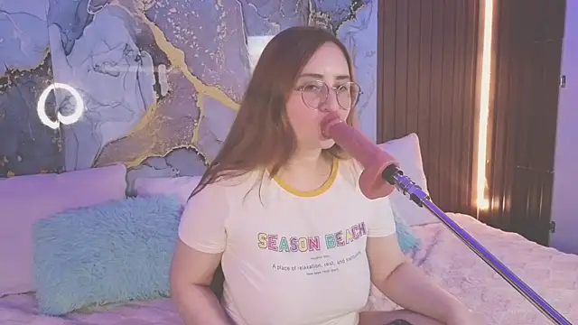 centaurigirl online show from July 10, 2026, 2:33 am