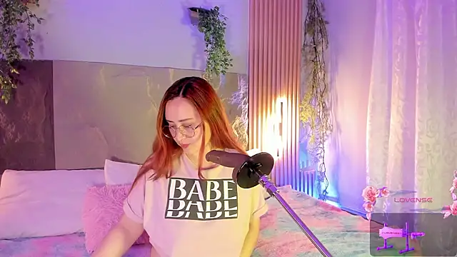 Snapshot of centaurigirl chatting on February 10, 2026, 4:00 am centaurigirl online show from February 10, 2026, 4:00 am