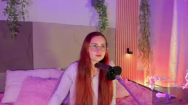 Snapshot of centaurigirl chatting on February 18, 2026, 2:09 am centaurigirl online show from February 18, 2026, 2:09 am