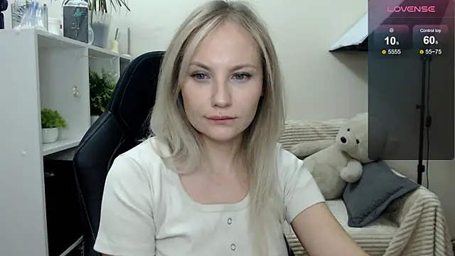 Sunny bunny6 online show from October 24, 2025, 2:21 am