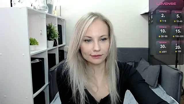 Snapshot of Sunny_bunny6 chatting on September 19, 2025, 6:06 am Sunny bunny6 online show from September 19, 2025, 6:06 am