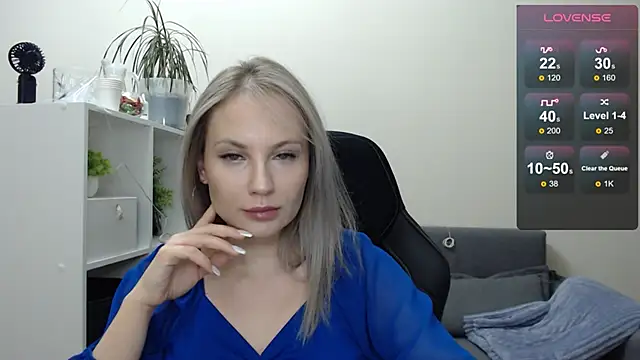 Snapshot of Sunny_bunny6 chatting on January 21, 2025, 8:32 pm Sunny bunny6 online show from January 21, 2025, 8:32 pm