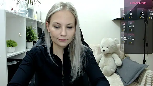 Snapshot of Sunny_bunny6 chatting on September 9, 2025, 3:16 am Sunny bunny6 online show from September 9, 2025, 3:16 am
