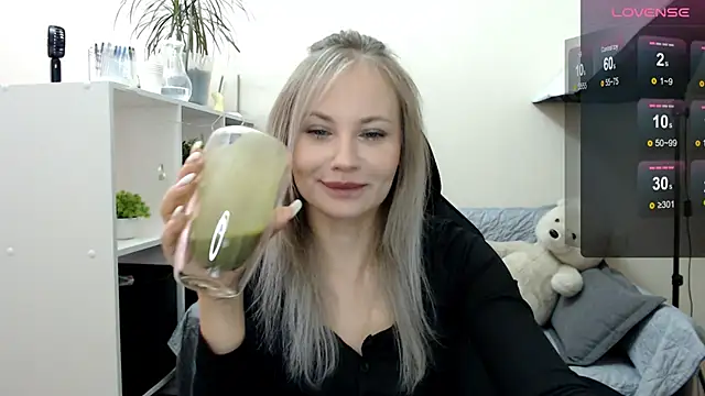 Snapshot of Sunny_bunny6 chatting on September 30, 2025, 4:51 am Sunny bunny6 online show from September 30, 2025, 4:51 am