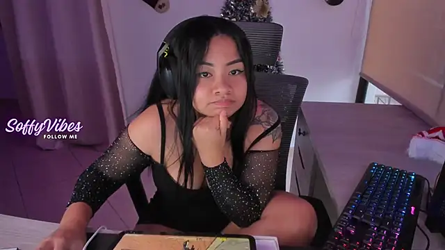 Snapshot of soffyvibes- chatting on December 19, 2024, 10:42 pm soffyvibes- online show from December 19, 2024, 10:42 pm