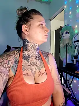 Lisacasandra online show from November 25, 2025, 7:47 pm