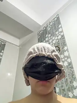 STEP SISTER1 online show from January 25, 2025, 5:30 pm