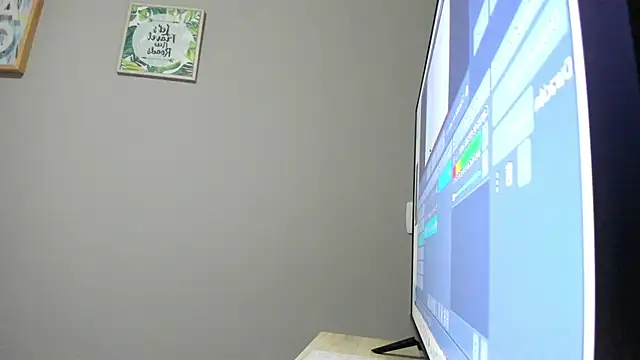 Snapshot of agussaenz chatting on January 7, 2025, 9:57 pm agussaenz online show from January 7, 2025, 9:57 pm