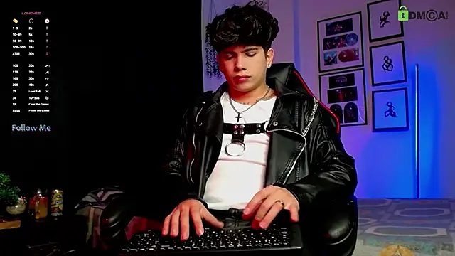 LyleBennett  online show from November 14, 2025, 11:47 am