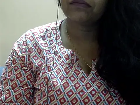 Snapshot of Riya_riyaa chatting on November 8, 2025, 2:42 pm Riya riyaa online show from November 8, 2025, 2:42 pm