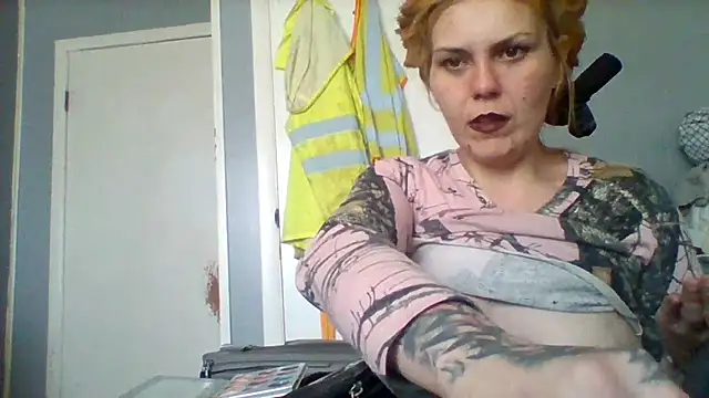 Snapshot of sexycockfiend777 chatting on November 24, 2025, 5:24 pm sexycockfiend777 online show from November 24, 2025, 5:24 pm