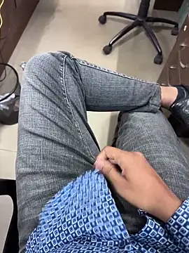 indboy online show from October 31, 2025, 12:13 pm