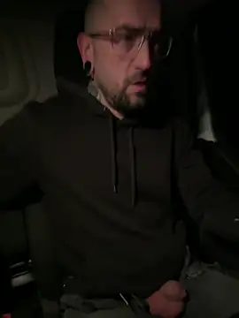 Snapshot of _Haptic_ chatting on December 6, 2024, 3:35 am Haptic online show from December 6, 2024, 3:35 am