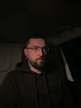 Snapshot of _Haptic_ chatting on March 21, 2025, 1:34 am Haptic online show from March 21, 2025, 1:34 am