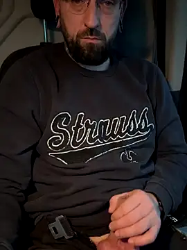 Snapshot of _Haptic_ chatting on December 5, 2025, 6:45 am Haptic online show from December 5, 2025, 6:45 am