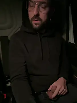 Snapshot of _Haptic_ chatting on December 16, 2024, 4:13 am Haptic online show from December 16, 2024, 4:13 am