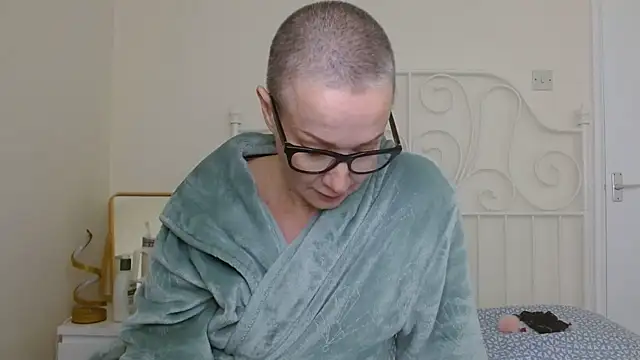 ELEGANT-ARIA36 online show from March 9, 2026, 11:58 am