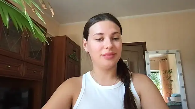 Snapshot of MoonriseGoddess chatting on August 6, 2026, 8:42 am MoonriseGoddess online show from August 6, 2026, 8:42 am