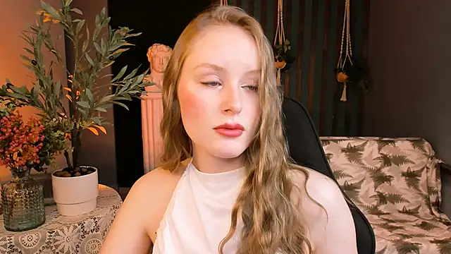 VivienLeeigh online show from November 27, 2025, 9:10 am