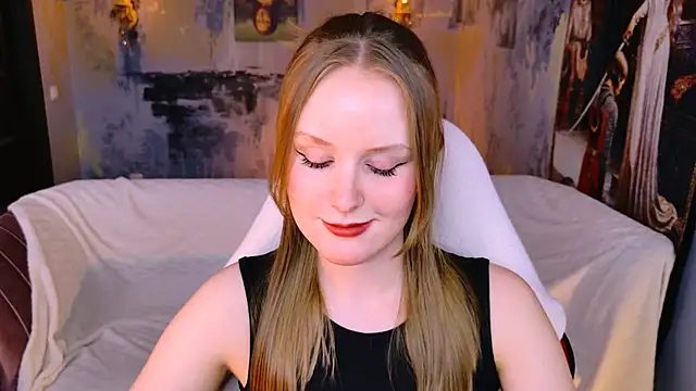 VivienLeeigh online show from March 28, 2026, 5:14 pm