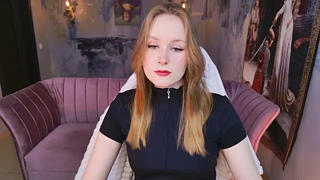 VivienLeeigh online show from April 17, 2026, 5:32 am