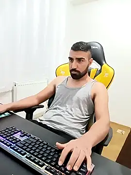 SertSikici022 online show from December 8, 2024, 7:11 pm