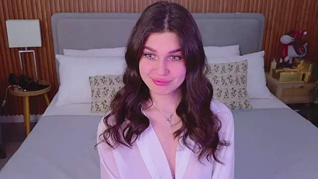 RihannaRose online show from December 3, 2025, 5:12 pm