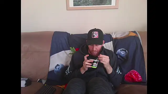 Snapshot of Tall_REC chatting on December 22, 2024, 11:00 am Tall REC online show from December 22, 2024, 11:00 am