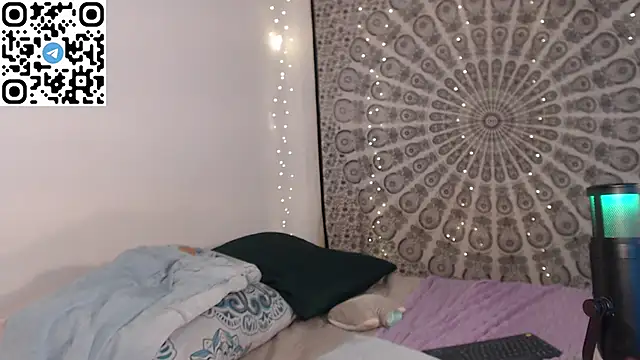 Snapshot of Angie_nova chatting on March 15, 2025, 11:17 pm Angie nova online show from March 15, 2025, 11:17 pm