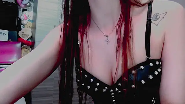 Snapshot of holy_juli chatting on February 22, 2026, 2:36 am holy juli online show from February 22, 2026, 2:36 am