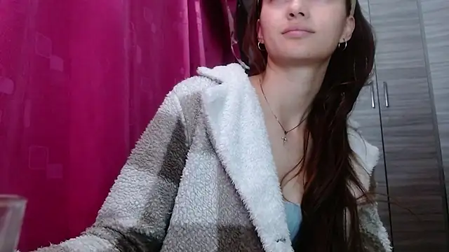 Snapshot of holy_juli chatting on February 27, 2026, 3:51 am holy juli online show from February 27, 2026, 3:51 am