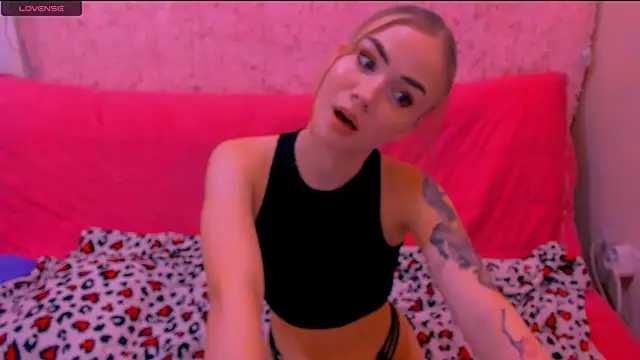 Molly sweeet online show from December 14, 2024, 8:34 am