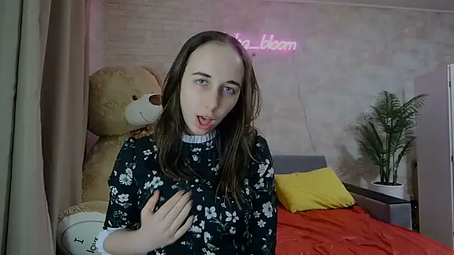 Anika bloom online show from March 18, 2025, 12:08 am