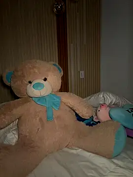 Nickiiiii online show from December 22, 2025, 5:29 am