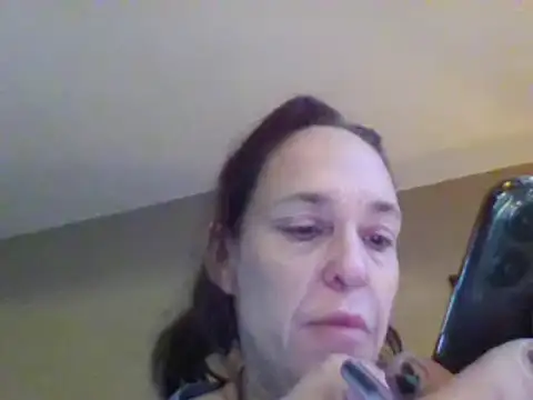 Snapshot of Fiesty_findom40 chatting on February 12, 2025, 11:18 am Fiesty findom40 online show from February 12, 2025, 11:18 am