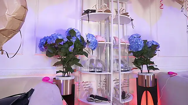 elasummer online show from February 24, 2026, 1:45 pm