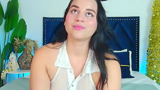 CuddleBugXO online show from December 19, 2024, 11:14 pm