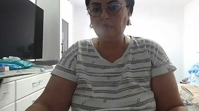 Amandamuller1982 online show from January 18, 2026, 10:40 am